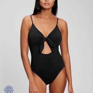 Gap swimsuit